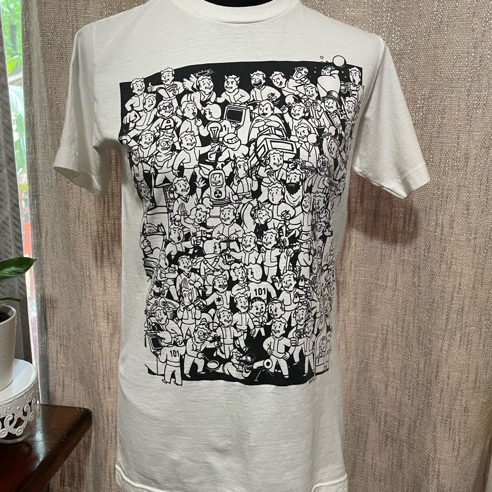 White Short Sleeve Graphic Crew Neck T-Shirt